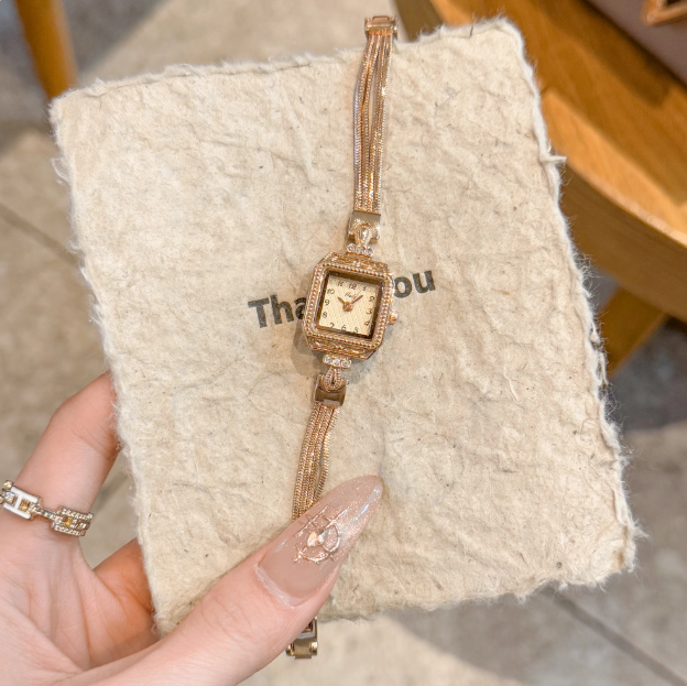 Small Square - Milk Tea